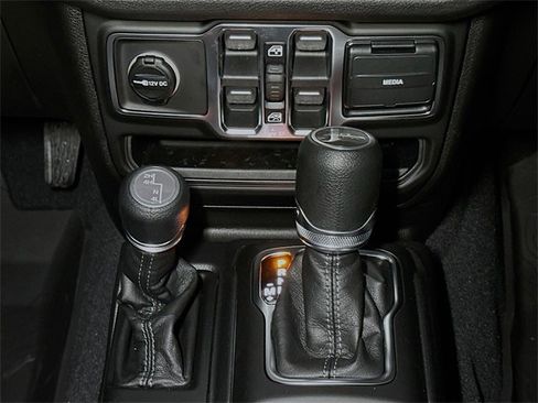 New 2026 Jeep Gladiator Sport image 11