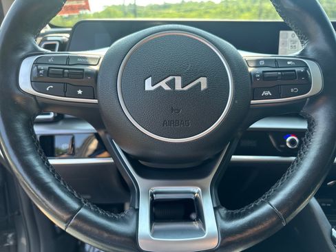 Used 2023 Kia Sportage EX AWD/4WD image 12