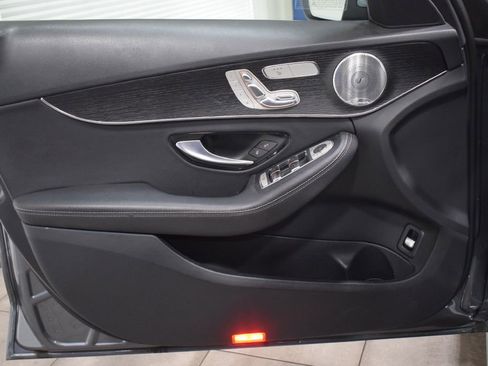 Used 2021 Mercedes-Benz C 300 4MATIC Sedan w/ Driver Assistance Package image 7