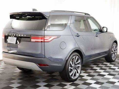 New 2025 Land Rover Discovery S image 19