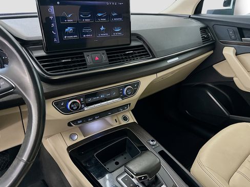 Used 2023 Audi Q5 2.0T Premium w/ Convenience Package image 26