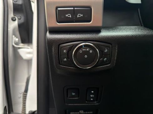 Certified 2017 Ford F350 Platinum w/ Platinum Ultimate Package image 25