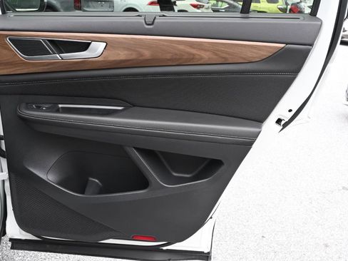 Used 2024 Volkswagen Atlas SE image 29