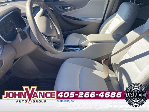 Used 2024 Chevrolet Malibu LT image 4