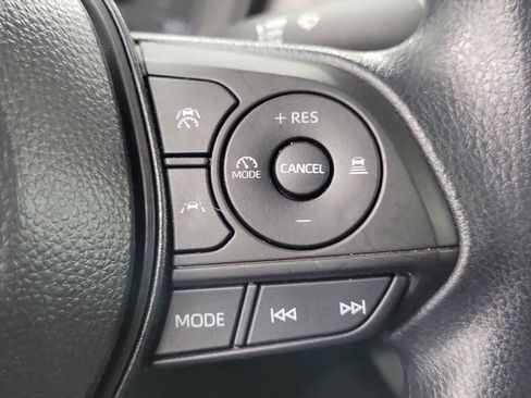 Used 2025 Toyota Corolla LE FWD image 27