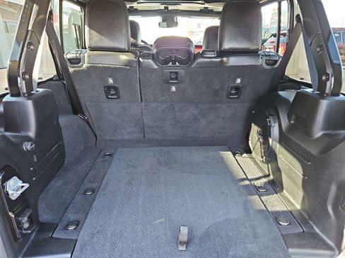 Used 2019 Jeep Wrangler Unlimited Rubicon AWD/4WD image 24