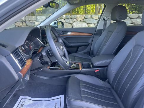 Used 2021 Audi Q5 2.0T Premium w/ Convenience Package AWD/4WD image 6