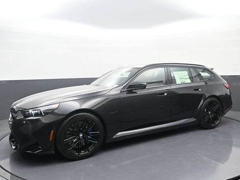 New 2027 BMW M5 Touring AWD/4WD image 4