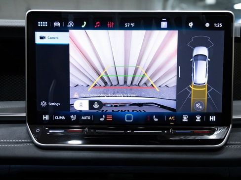 New 2026 Volkswagen Tiguan SE R-Line image 24