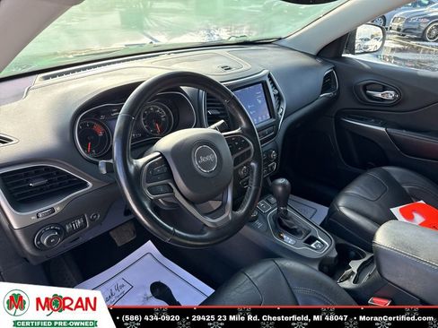 Used 2021 Jeep Cherokee Latitude Lux w/ Comfort/Convenience Group image 12