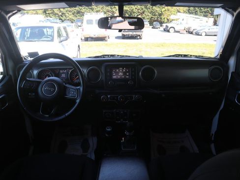 Used 2018 Jeep Wrangler Unlimited Sport S AWD/4WD image 50