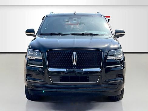 Used 2024 Lincoln Navigator L Reserve AWD/4WD image 2