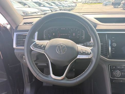 Certified 2023 Volkswagen Atlas SE w/ Black Wheel Package AWD/4WD image 25