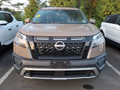 Used 2024 Nissan Pathfinder Rock Creek AWD/4WD image 3