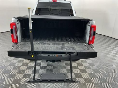 Used 2025 Ford F350 Platinum w/ Tremor Off-Road Package AWD/4WD image 8