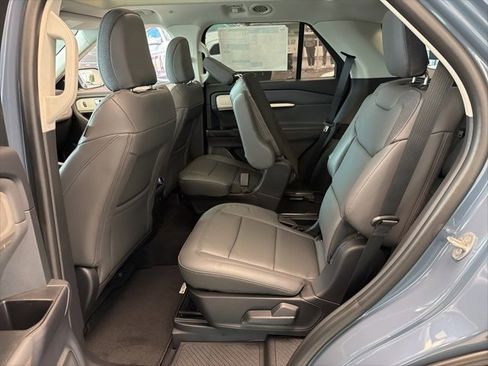 New 2026 Ford Explorer Active image 8
