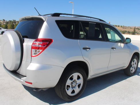 Used 2012 Toyota RAV4 FWD w/ Value Pkg image 3