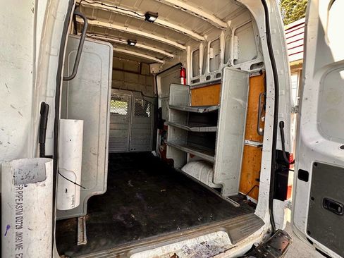 Used 2021 Nissan NV 2500 SV RWD image 15