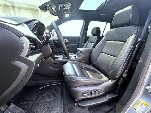 Certified 2023 Chevrolet Traverse LT w/ LT Premium Package AWD/4WD image 11