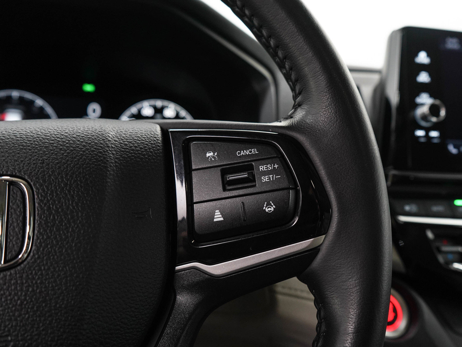 Used 2025 Honda Odyssey EX-L image 27