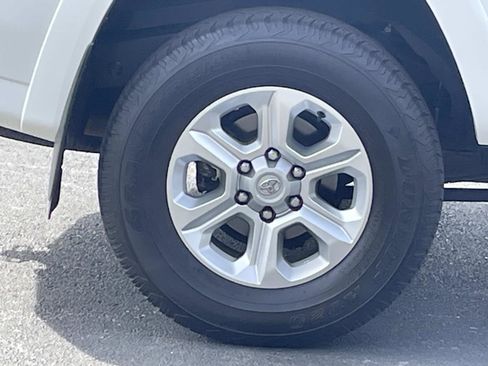 Used 2024 Toyota 4Runner SR5 image 9