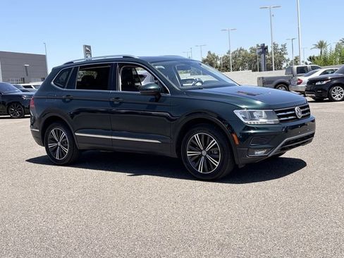 Used 2018 Volkswagen Tiguan SEL FWD image 4