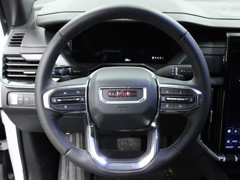 New 2025 GMC Acadia Elevation FWD image 17