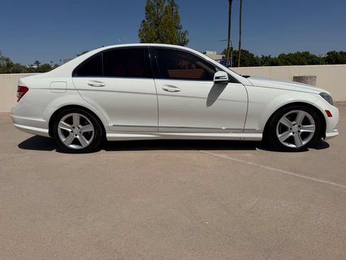 Used 2011 Mercedes-Benz C 300 Sedan image 19