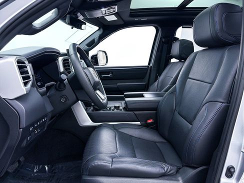 Used 2024 Toyota Sequoia Platinum image 18