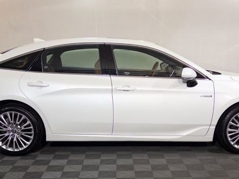 Used 2020 Toyota Avalon Limited w/ Advanced Safety Package image 9