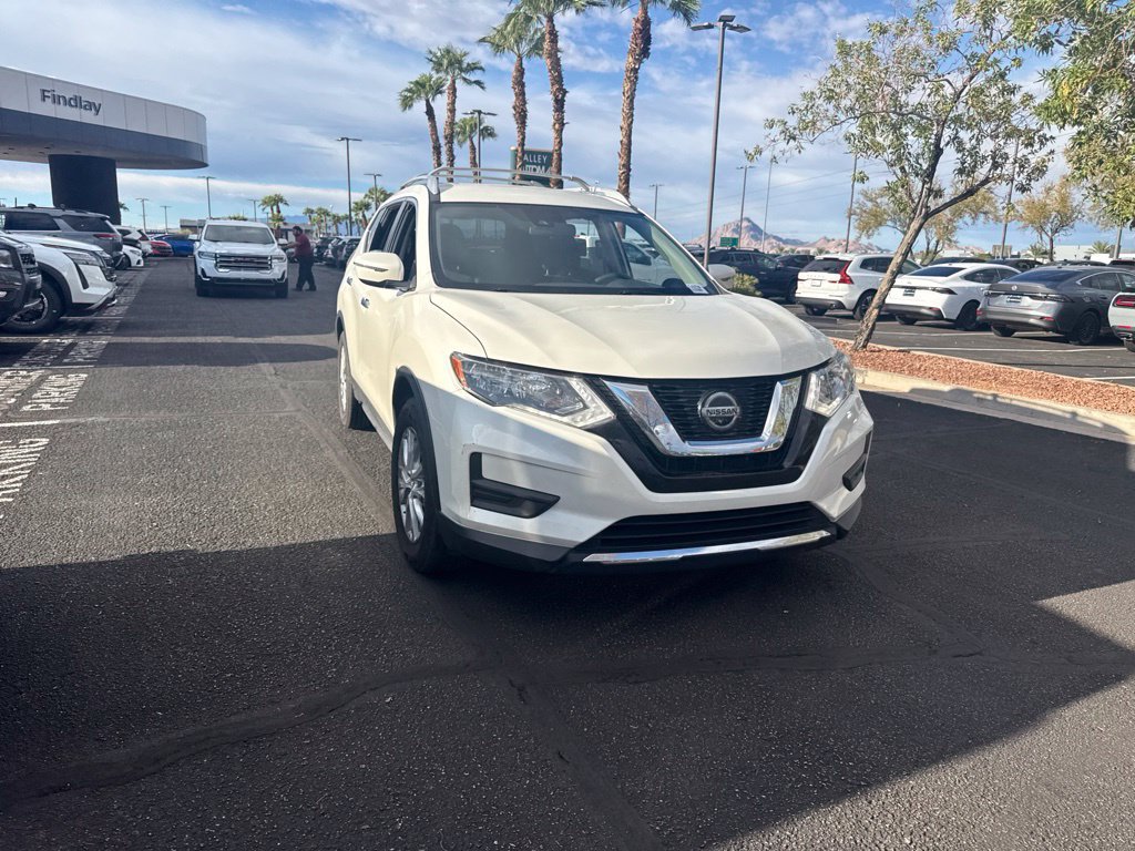 Used 2019 Nissan Rogue SV FWD image 4