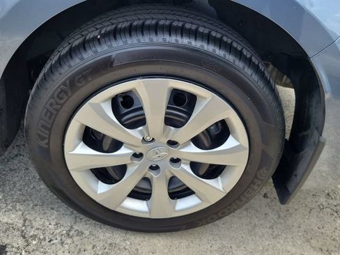 Used 2026 Toyota Corolla LE FWD image 5