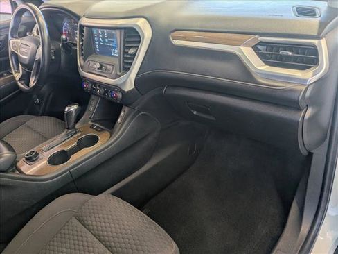 Used 2019 GMC Acadia SLE image 21