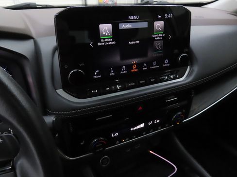 Used 2023 Nissan Rogue Platinum FWD image 17
