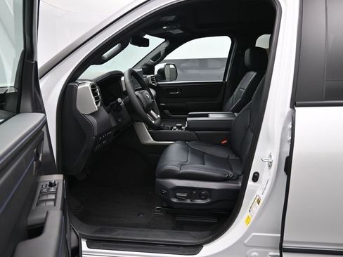 Certified 2026 Toyota Tundra Platinum AWD/4WD image 9