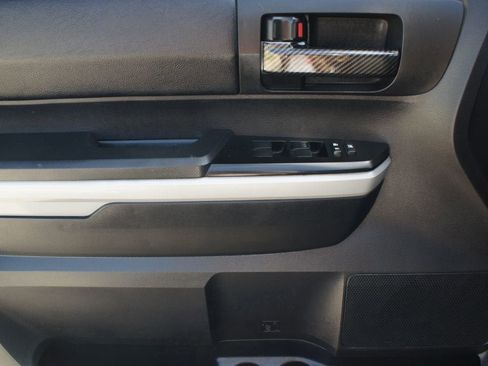 Used 2019 Toyota Tundra SR5 w/ TRD Off Road Package AWD/4WD image 28