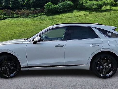 Certified 2025 Genesis GV70 3.5T Sport w/ Sport Advanced Package image 5