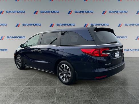 Used 2023 Honda Odyssey EX-L image 3