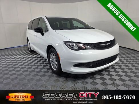 New 2026 Chrysler Voyager LX image 1