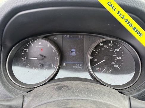 Used 2019 Nissan Rogue SV image 10