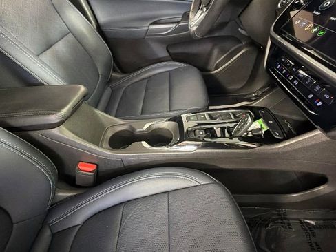 Used 2023 Chevrolet Bolt EUV LT w/ Convenience Package FWD image 33