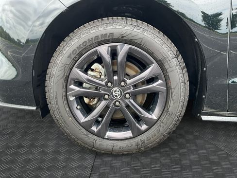 Used 2024 Toyota Sienna XLE Woodland Edition AWD/4WD image 14