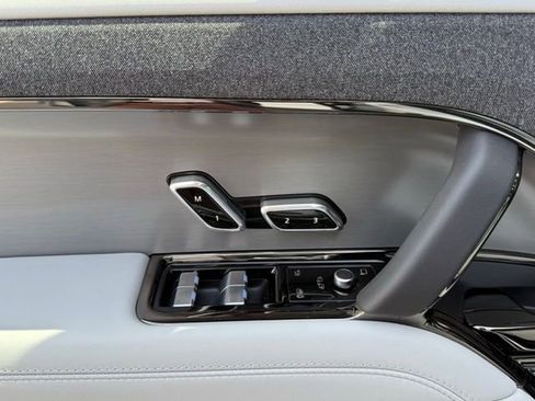 New 2026 Land Rover Range Rover Sport SE AWD/4WD image 12