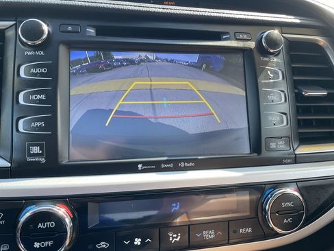Used 2019 Toyota Highlander Limited AWD/4WD image 20