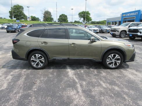 Used 2020 Subaru Outback Limited AWD/4WD image 6