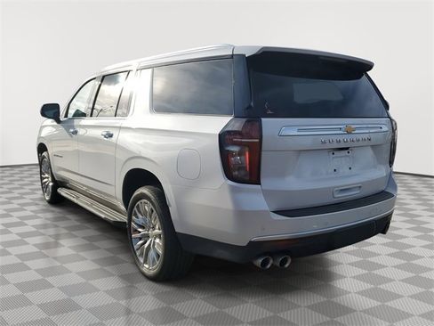 Used 2024 Chevrolet Suburban High Country image 4