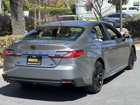 Used 2025 Toyota Camry SE w/ Convenience Package FWD image 20