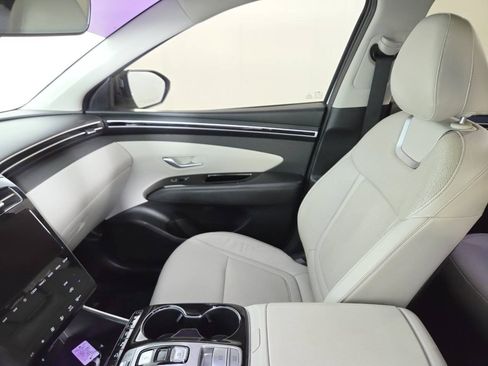 Used 2022 Hyundai Tucson Limited w/ Cargo Package FWD image 16
