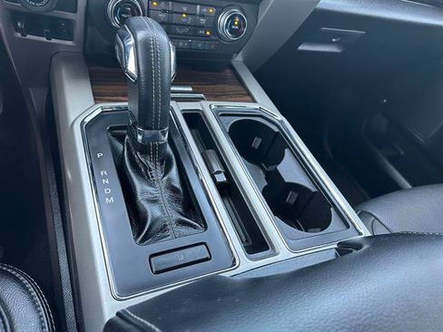 Used 2017 Ford F150 Lariat w/ Equipment Group 502A Luxury AWD/4WD image 21