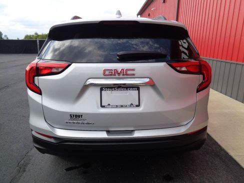 Used 2018 GMC Terrain SLE w/ Driver Convenience Package FWD image 6